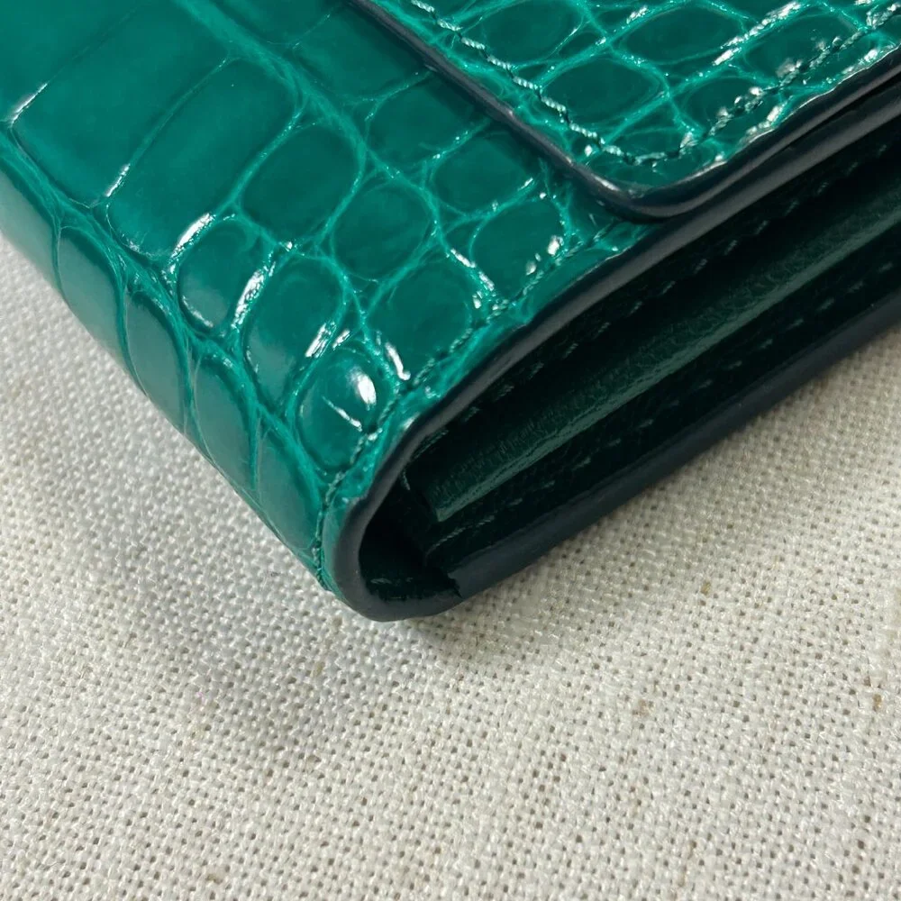 LV Green Crocodile Capucines Long Wallet. Louis Vuitton. NWT. Comes w/dust bag!